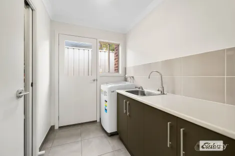 Property photo of 28 Grieve Way Wodonga VIC 3690