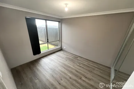 Property photo of 5 Pocock Mews Hilbert WA 6112