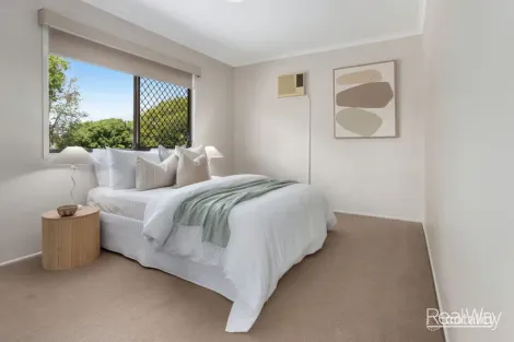 Property photo of 7 Wilton Court Flinders View QLD 4305