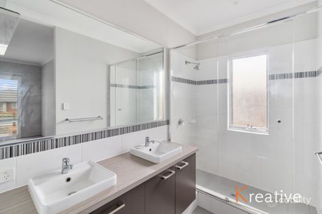 Property photo of 4 Pineroo Terrace Ellenbrook WA 6069