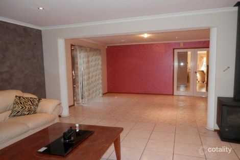 Property photo of 8 Prue Court Fawkner VIC 3060