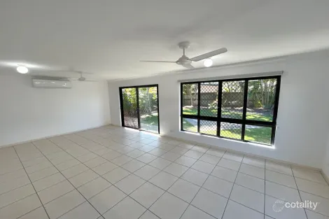 Property photo of 17 Huntley Place Caloundra West QLD 4551
