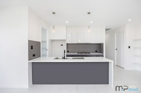 Property photo of 27 Mataranka Circuit Nikenbah QLD 4655