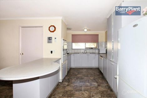 Property photo of 76 Mitford Crescent Craigieburn VIC 3064