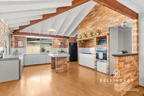 Property photo of 13 Peak View Canning Vale WA 6155