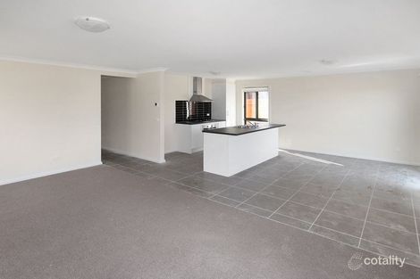 Property photo of 27 Robinson Drive Weir Views VIC 3338