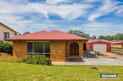 Property photo of 16 Wade Street Drouin VIC 3818