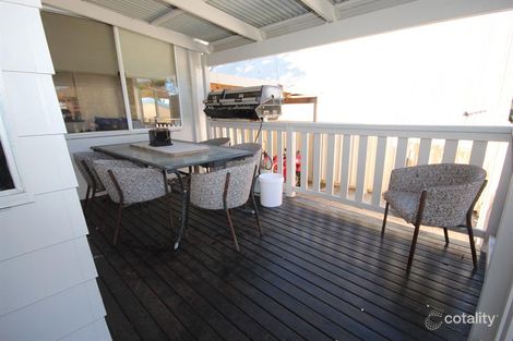 Property photo of 8 Avenue Of The Allies Tanilba Bay NSW 2319