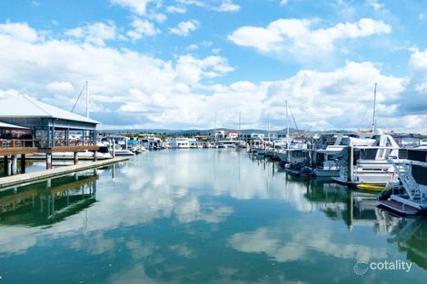 Property photo of 5830 Bayview Walk Hope Island QLD 4212