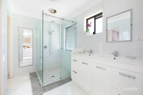 Property photo of 39 Gerrale Drive Willow Vale QLD 4209