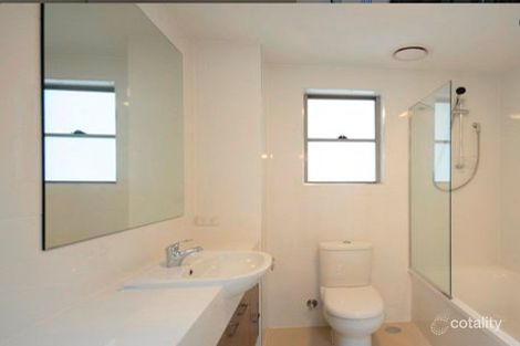 Property photo of 21/11 Riding Road Hawthorne QLD 4171