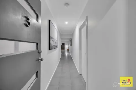 Property photo of 3 Cuttlefish Circuit Tarneit VIC 3029