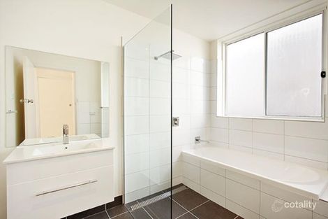 Property photo of 1/5 Te-Arai Avenue St Kilda East VIC 3183