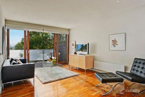 10 Mercer Rd, Armadale, VIC 3143