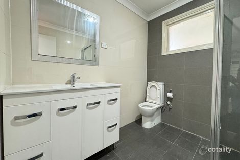 Property photo of 35 Melbourne Road St Johns Park NSW 2176