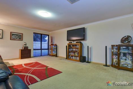 Property photo of 37 Crosthwait Circle Tapping WA 6065