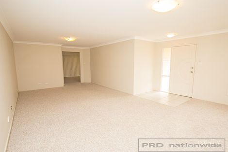 4/24-28 Hibiscus Cres, Aberglasslyn, NSW 2320