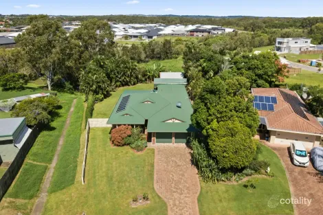 Property photo of 22 Aqualine Drive Point Vernon QLD 4655