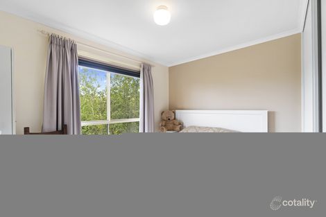 Property photo of 6 Periwinkle Drive Lakes Entrance VIC 3909