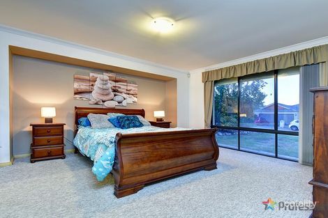 Property photo of 37 Crosthwait Circle Tapping WA 6065