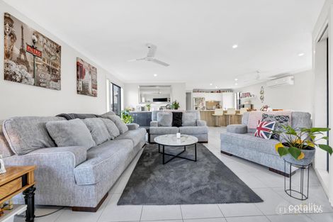 Property photo of 15 Hinkler Crescent Brookfield VIC 3338