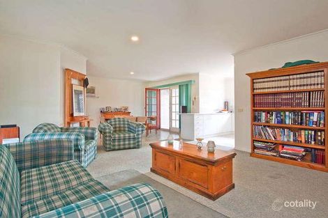 33 Oakland St, Mornington, VIC 3931