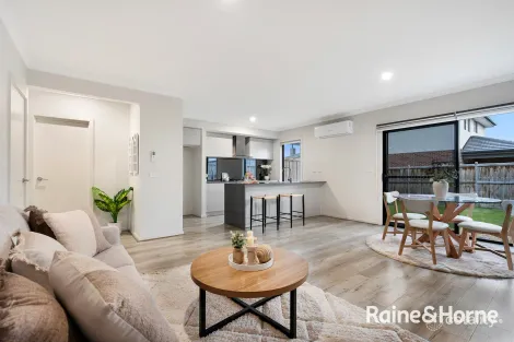 Property photo of 28 Mindful Circuit Clyde VIC 3978