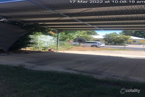 Property photo of 2 Saffola Place Emerald QLD 4720
