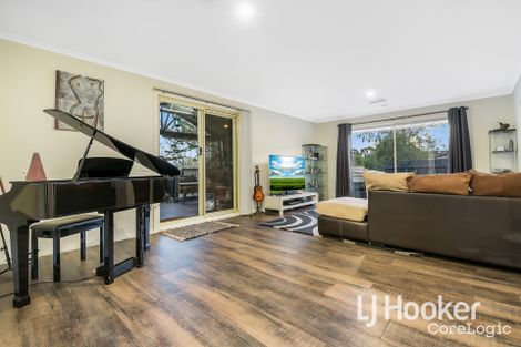 Property photo of 15 Nathan Court Pakenham VIC 3810