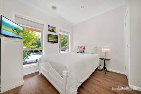 Property photo of 3 Blowering Street Manor Lakes VIC 3024