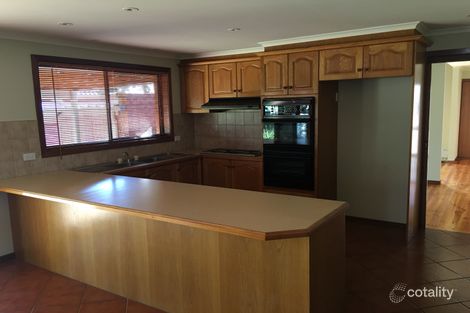 Property photo of 8 Calwell Court Mill Park VIC 3082