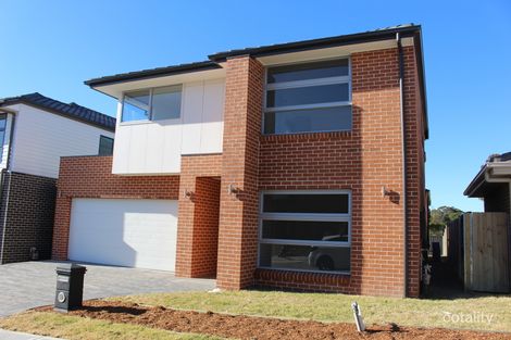 Property photo of 31 Summerland Crescent Colebee NSW 2761