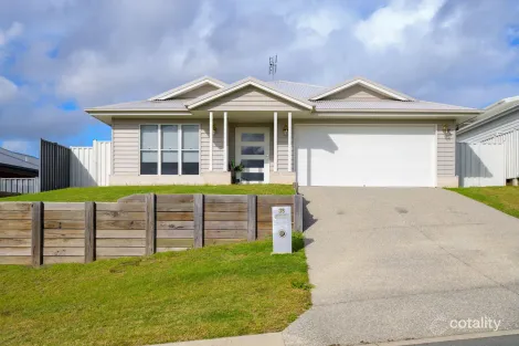 35 Panda St, Southside, QLD 4570