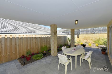 Property photo of 15 Teneriffe Rise Halls Head WA 6210