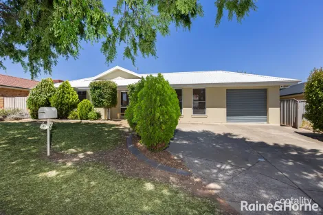 34 Paldi Cres, Glenfield Park, NSW 2650