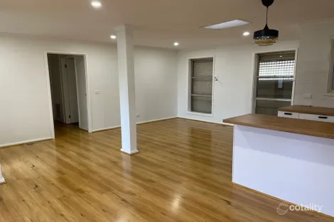 Property photo of 2 Kernot Court Westmeadows VIC 3049