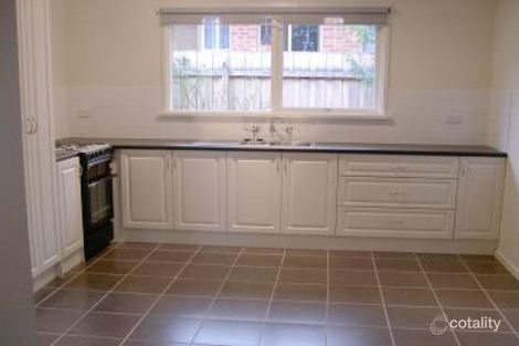 Property photo of 2/23 Meadow Crescent Mount Waverley VIC 3149