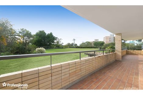 Property photo of 4/36 Jerdanefield Road St Lucia QLD 4067