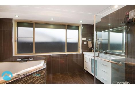 Property photo of 11 Aminta Crescent Hassall Grove NSW 2761