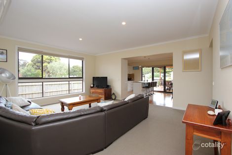 Property photo of 31 Albany Road Cowes VIC 3922