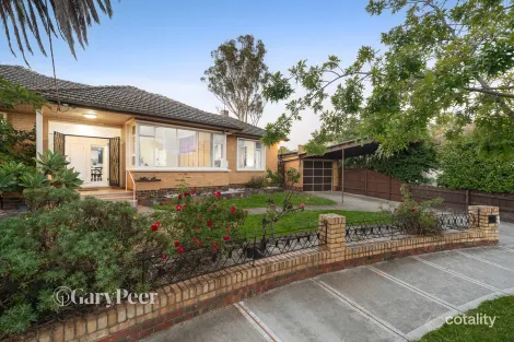 Property photo of 7 Oak Crescent Caulfield North VIC 3161