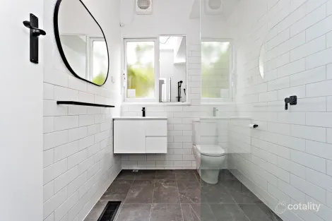 Property photo of 2/96 Orrong Road Elsternwick VIC 3185