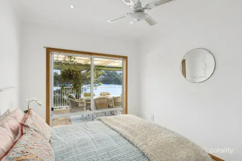 Property photo of 20 Ocean View Drive Wamberal NSW 2260
