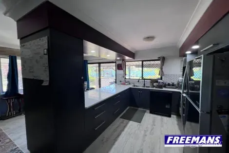 Property photo of 156 Lilian Ellesmere QLD 4610