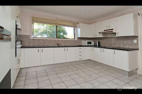 Property photo of 122 Collingwood Drive Collingwood Park QLD 4301