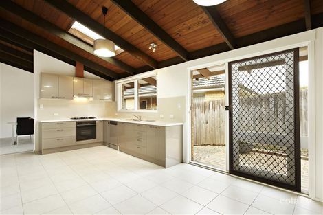 Property photo of 135 Greensborough Road Macleod VIC 3085