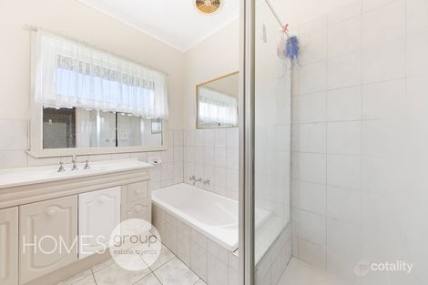 Property photo of 2/24 Glendenning Street St Albans VIC 3021
