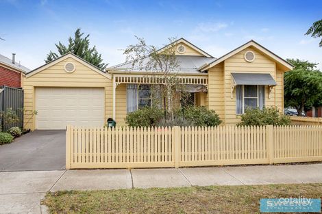 Property photo of 19 Streeton Avenue Caroline Springs VIC 3023