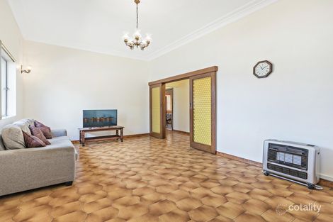 Property photo of 7 Lea Avenue Russell Lea NSW 2046