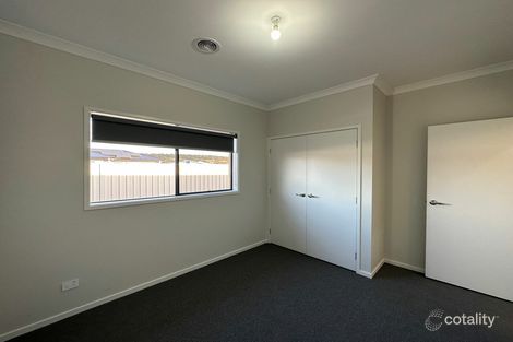 Property photo of 9 Piper Circuit Griffith NSW 2680